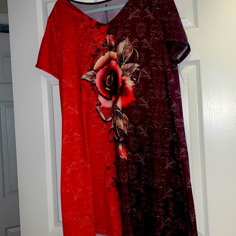 NWOT short sleeve beautiful